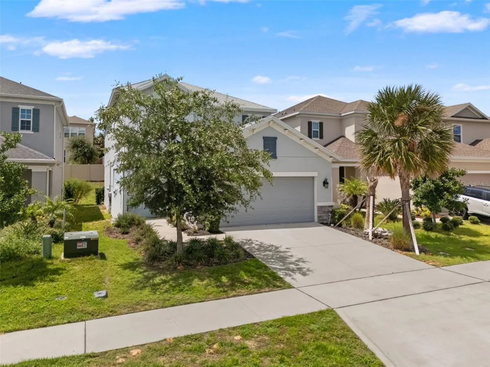 2865 HIGH POINTE STREET Clermont, FL 34711