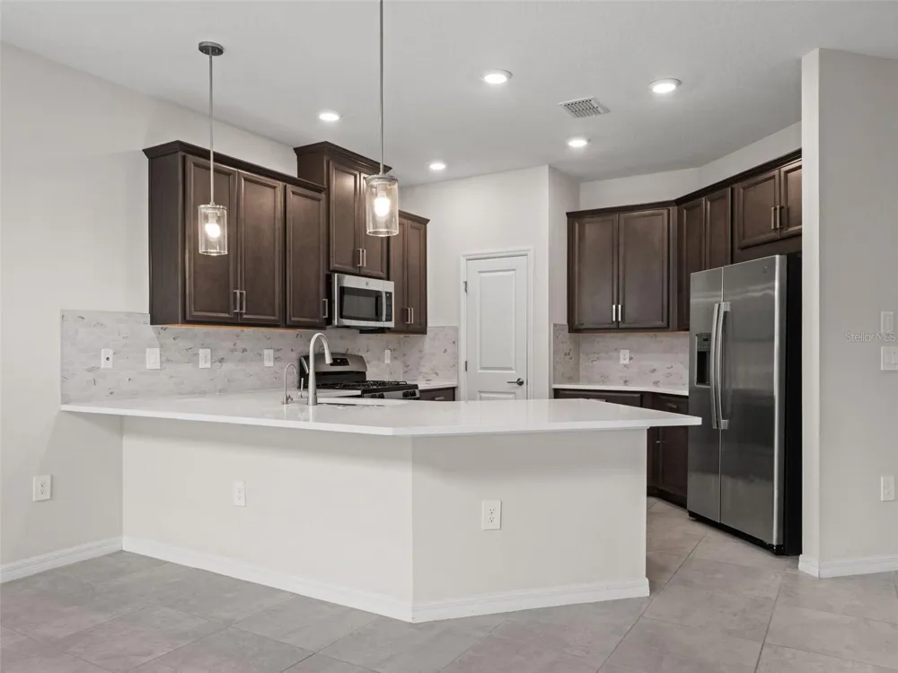 2865 HIGH POINTE STREET Clermont, FL 34711