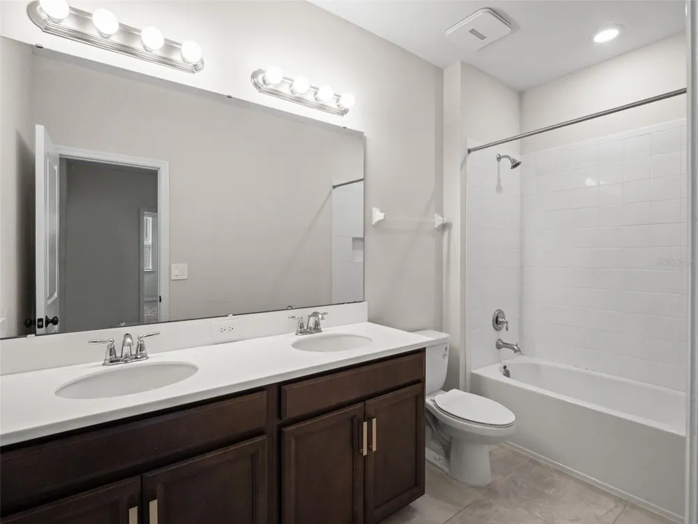 2865 HIGH POINTE STREET Clermont, FL 34711
