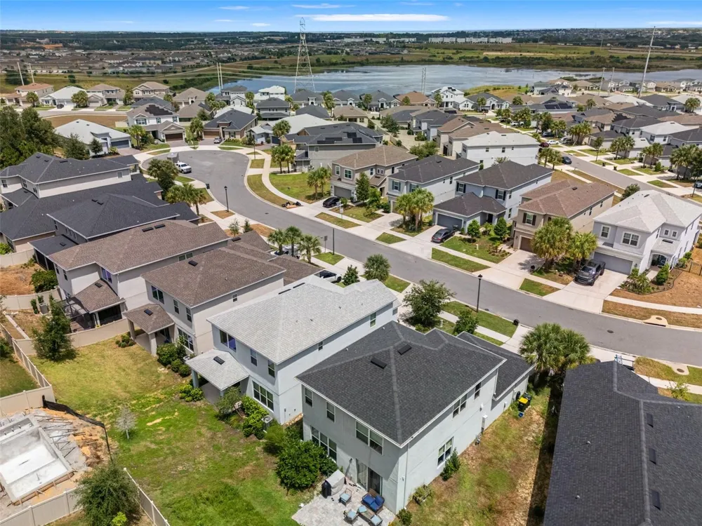 2865 HIGH POINTE STREET Clermont, FL 34711