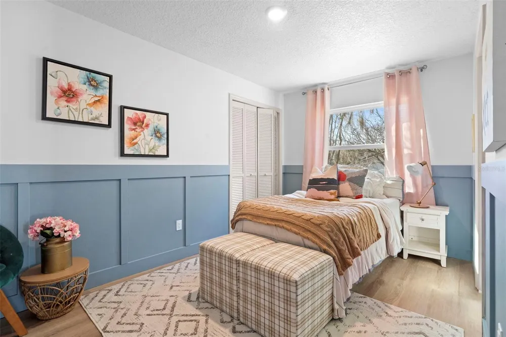 1049 W NEW YORK AVENUE Orange City, FL 32763