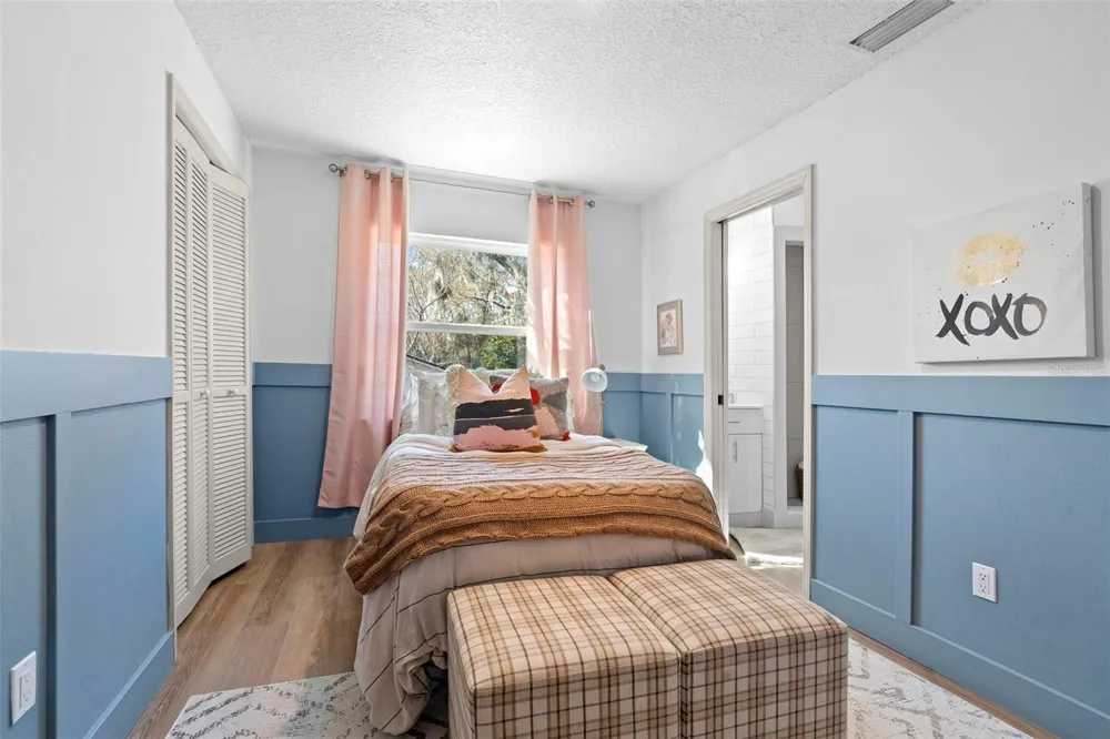 1049 W NEW YORK AVENUE Orange City, FL 32763
