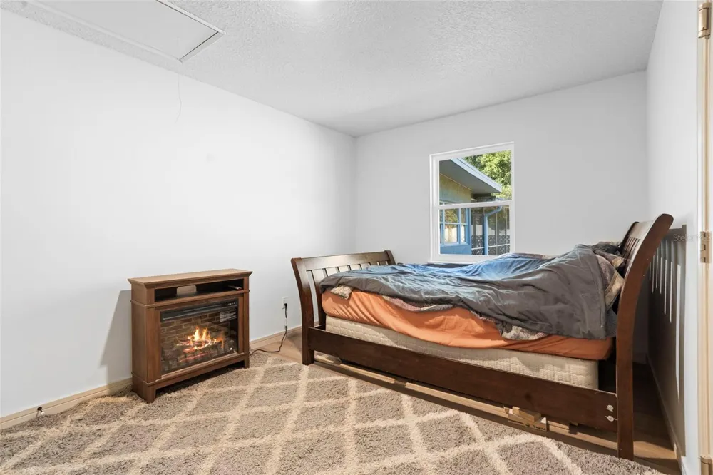 1049 W NEW YORK AVENUE Orange City, FL 32763
