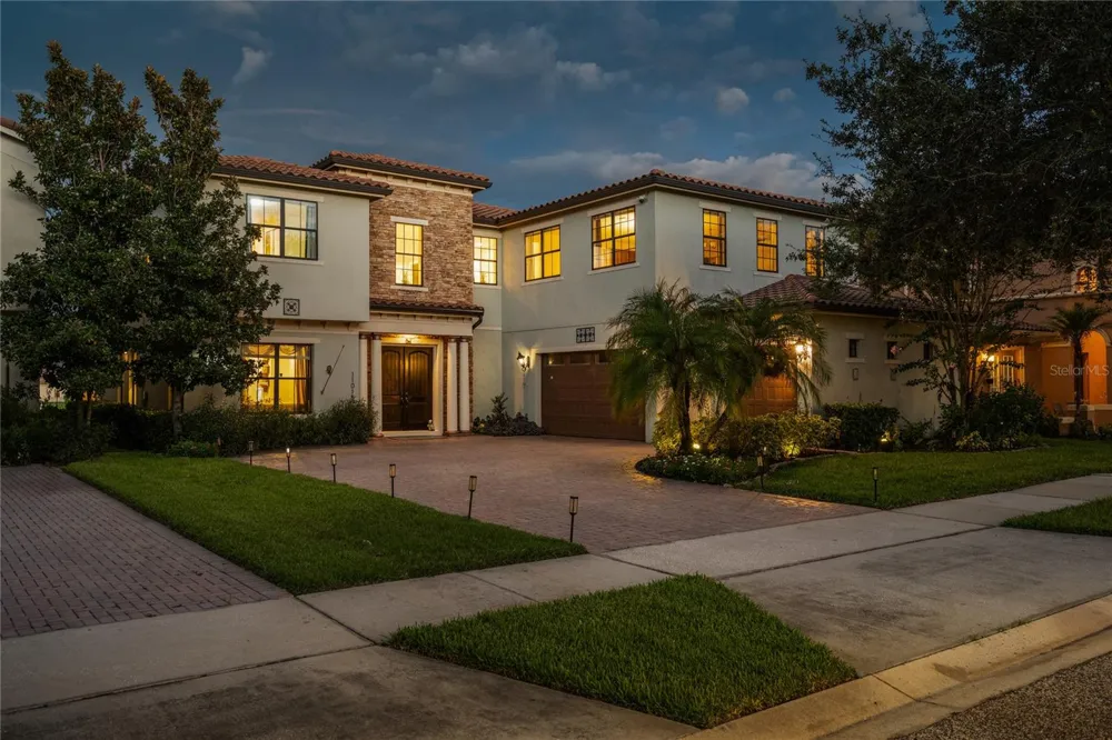 11015 MOBBERLEY CIRCLE Orlando, FL 32832