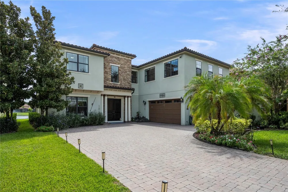 11015 MOBBERLEY CIRCLE Orlando, FL 32832