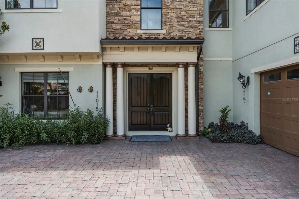 11015 MOBBERLEY CIRCLE Orlando, FL 32832