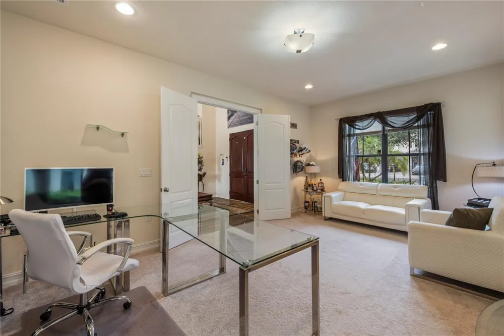11015 MOBBERLEY CIRCLE Orlando, FL 32832