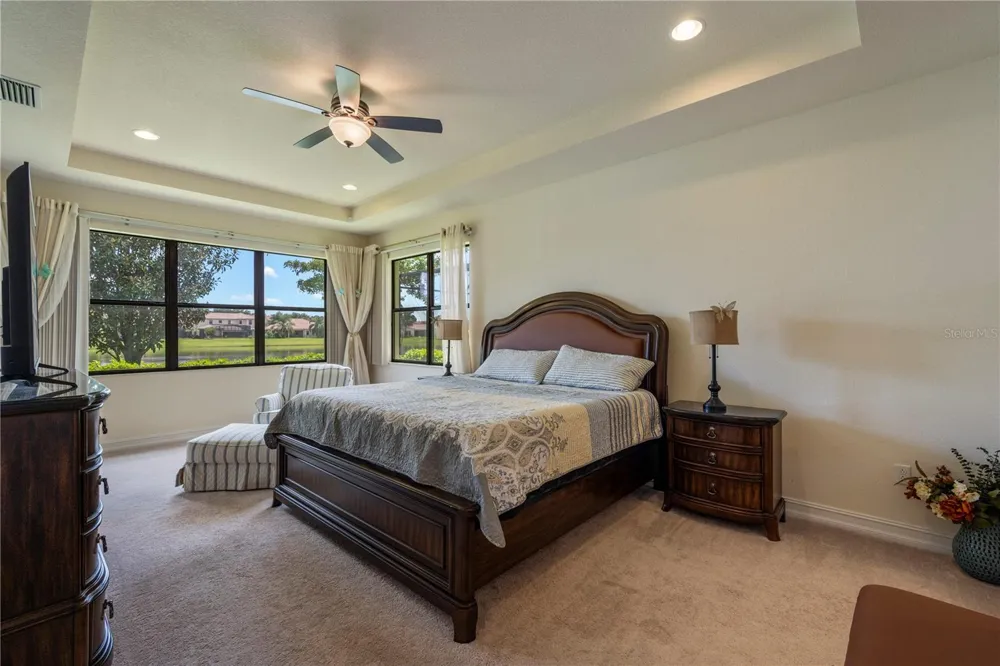 11015 MOBBERLEY CIRCLE Orlando, FL 32832