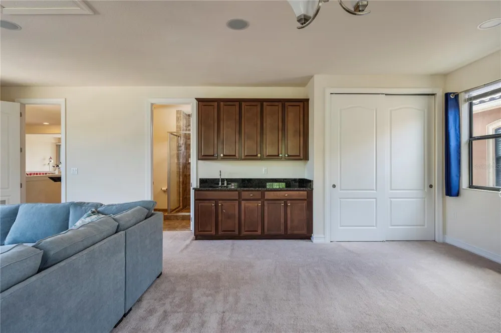 11015 MOBBERLEY CIRCLE Orlando, FL 32832