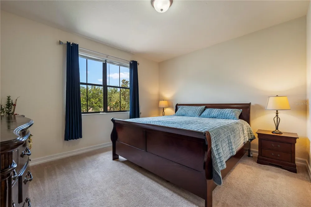 11015 MOBBERLEY CIRCLE Orlando, FL 32832