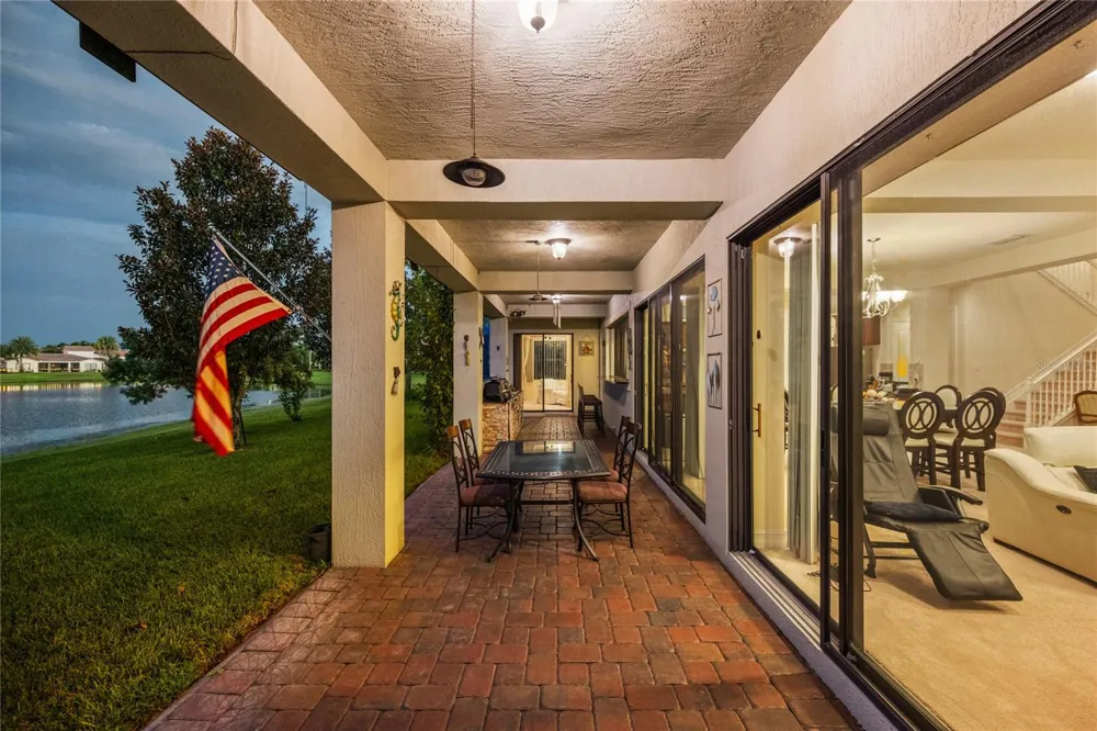 11015 MOBBERLEY CIRCLE Orlando, FL 32832