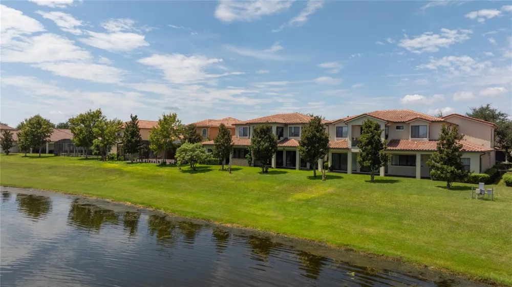 11015 MOBBERLEY CIRCLE Orlando, FL 32832