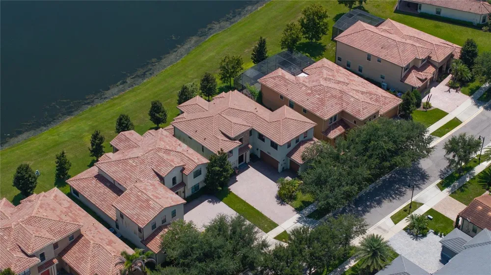 11015 MOBBERLEY CIRCLE Orlando, FL 32832
