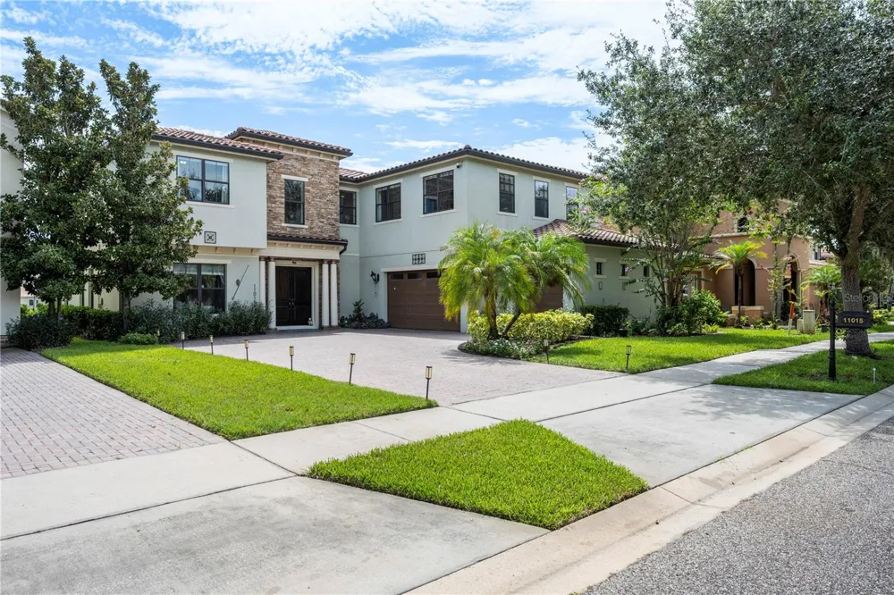 11015 MOBBERLEY CIRCLE Orlando, FL 32832