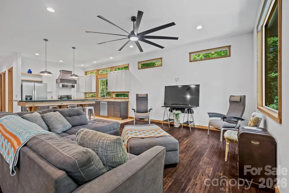 506 Silent Forest Drive Canton, NC 28716