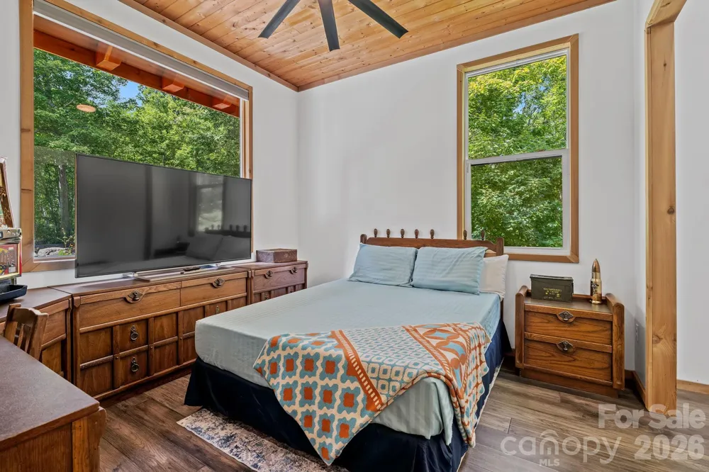 506 Silent Forest Drive Canton, NC 28716