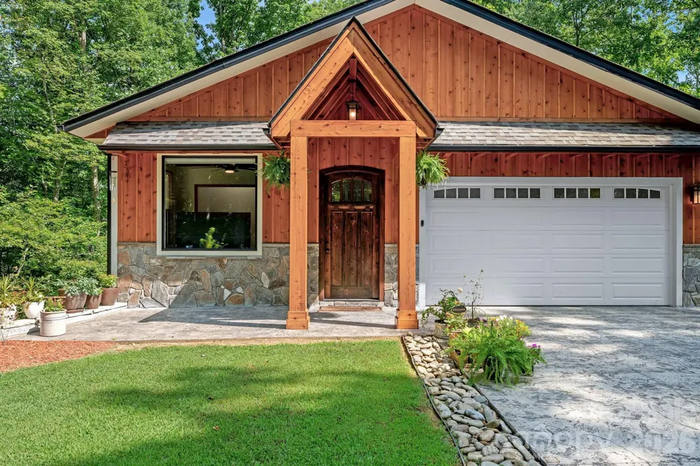506 Silent Forest Drive Canton, NC 28716