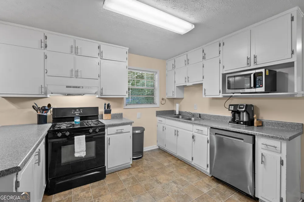 900 Carlton DR SE Conyers, GA 30094