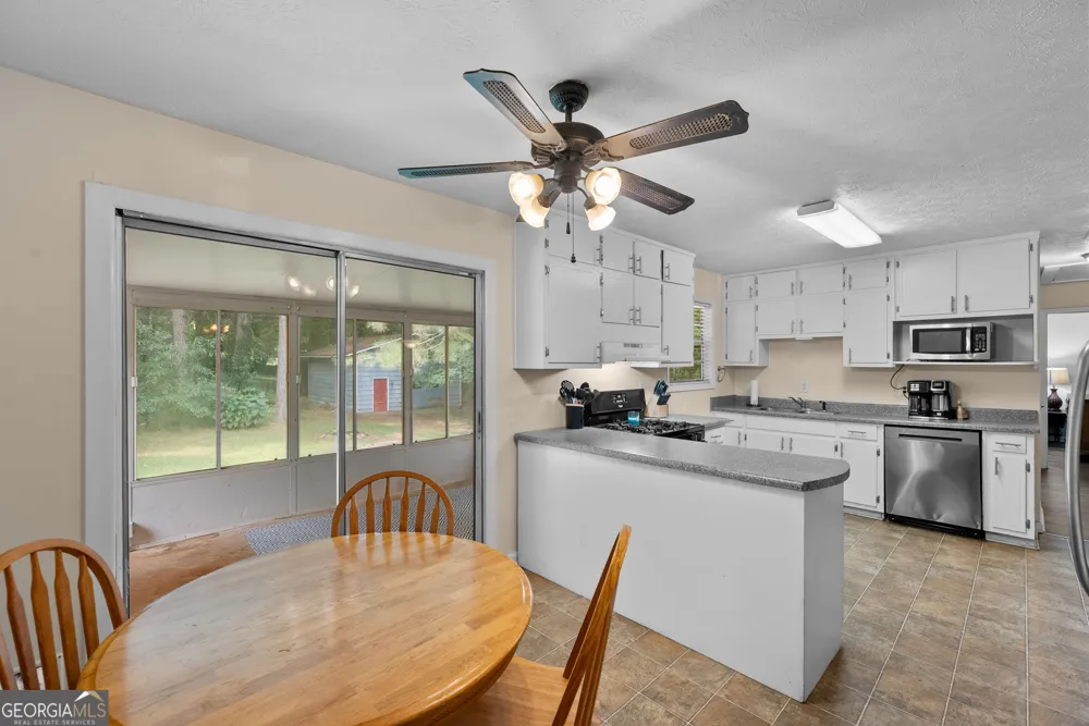 900 Carlton DR SE Conyers, GA 30094
