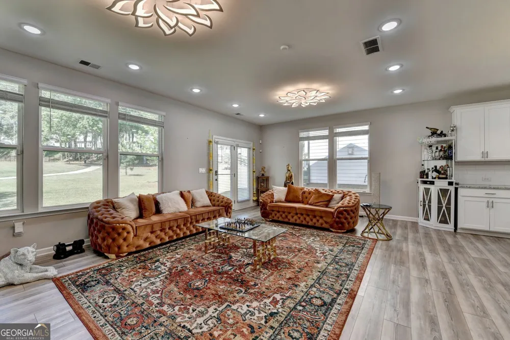 3240 Herald DR Scottdale, GA 30079
