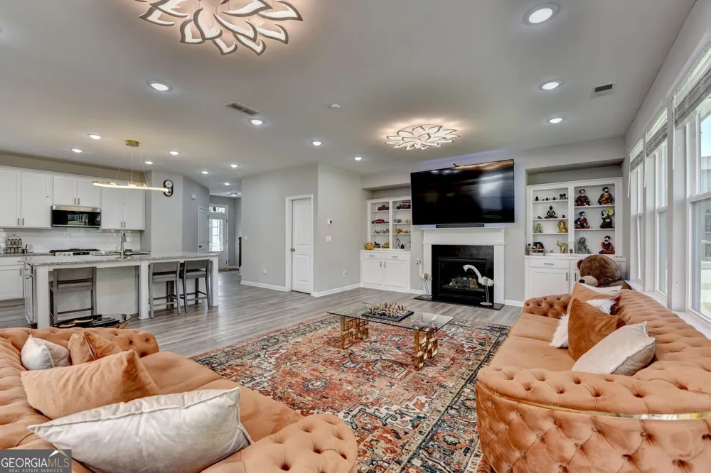 3240 Herald DR Scottdale, GA 30079