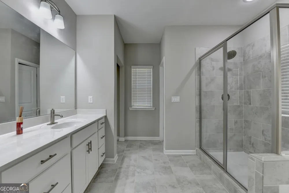 3240 Herald DR Scottdale, GA 30079