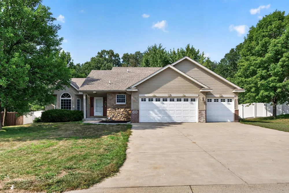 12925 194th Lane NW Elk River, MN 55330