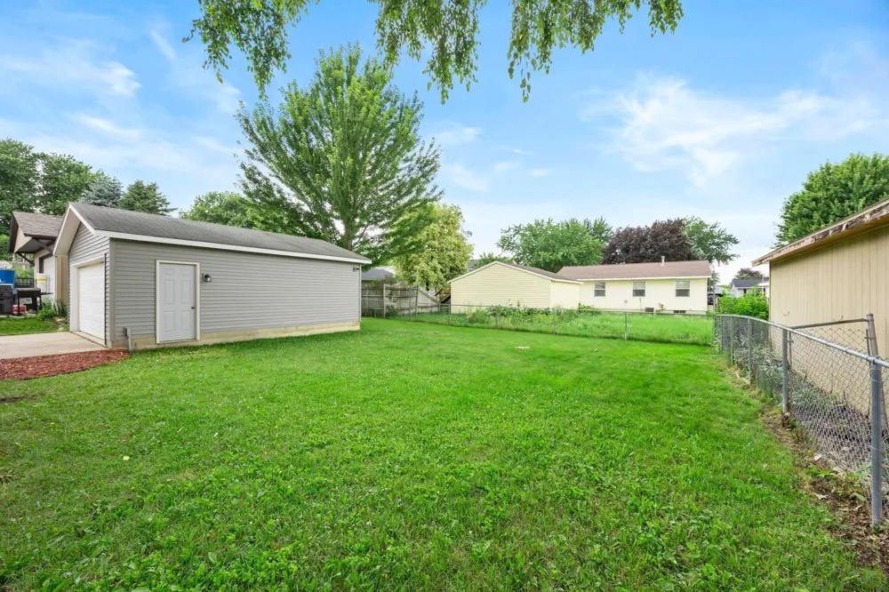 2043 42nd Street NW Rochester, MN 55901