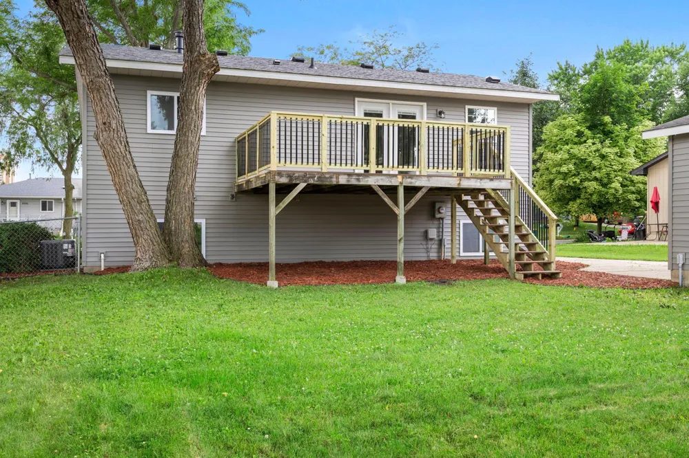 2043 42nd Street NW Rochester, MN 55901