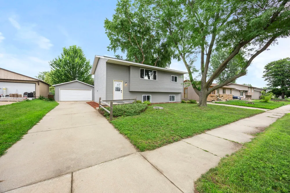 2043 42nd Street NW Rochester, MN 55901