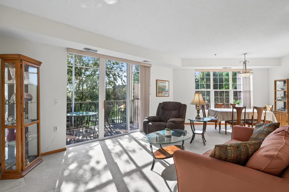 15001 Burnhaven Drive #216 Burnsville, MN 55306