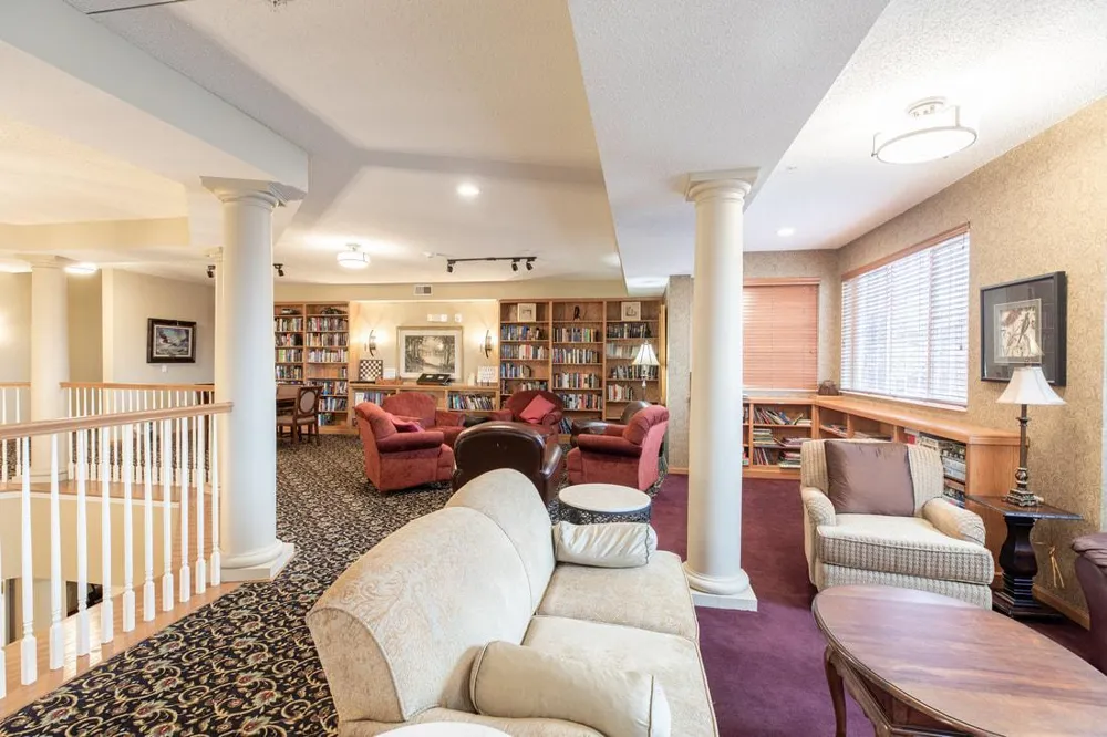 15001 Burnhaven Drive #216 Burnsville, MN 55306