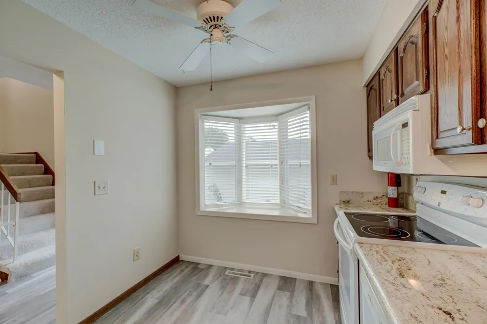 2174 Tower Court Woodbury, MN 55125