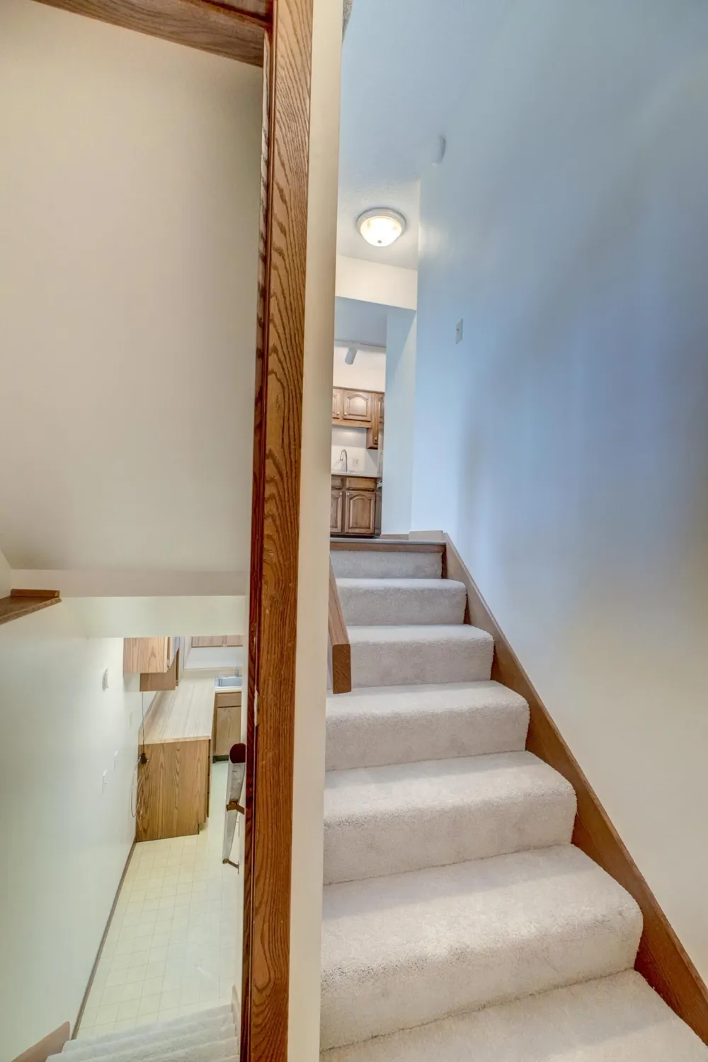 2174 Tower Court Woodbury, MN 55125