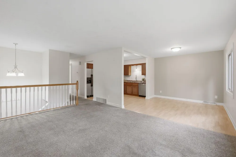 4250 Thornhill Lane Vadnais Heights, MN 55127
