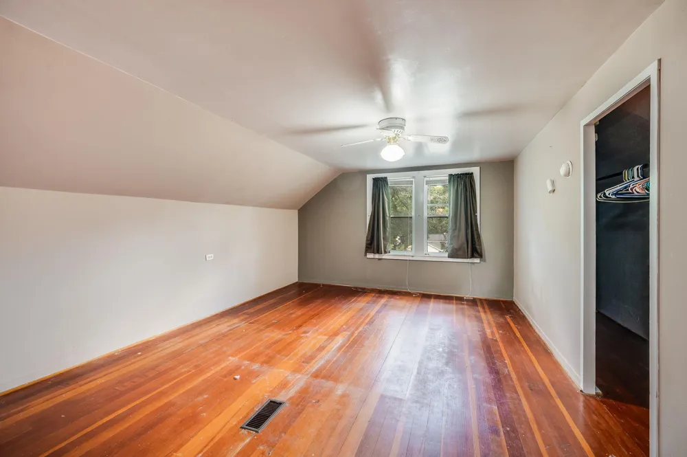 315 W 6th Street Blue Earth, MN 56013