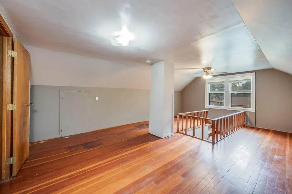 315 W 6th Street Blue Earth, MN 56013