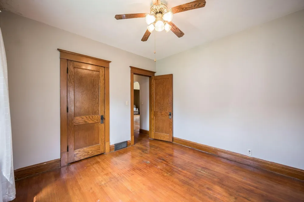 315 W 6th Street Blue Earth, MN 56013