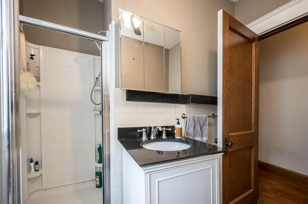 315 W 6th Street Blue Earth, MN 56013