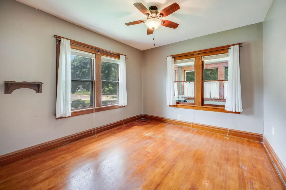 315 W 6th Street Blue Earth, MN 56013