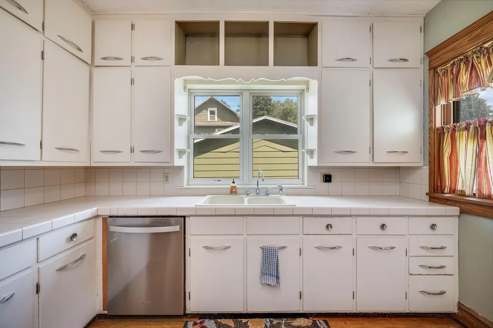 315 W 6th Street Blue Earth, MN 56013
