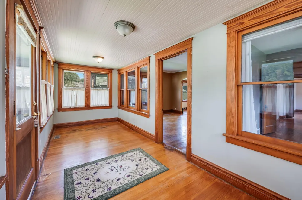 315 W 6th Street Blue Earth, MN 56013
