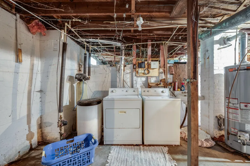315 W 6th Street Blue Earth, MN 56013