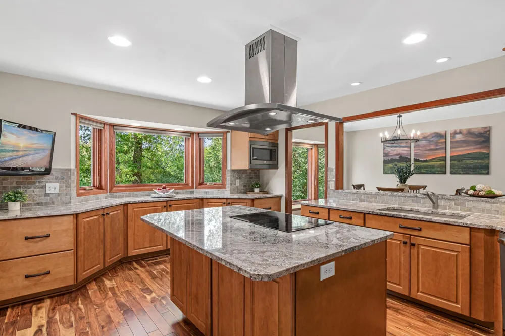2915 Bruce Court Inver Grove Heights, MN 55077