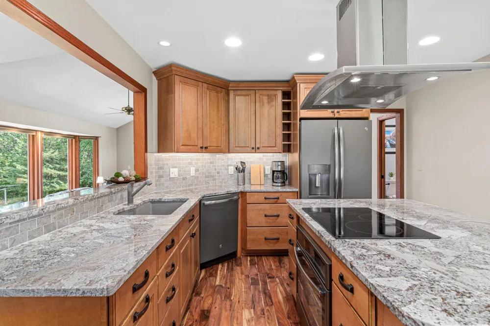 2915 Bruce Court Inver Grove Heights, MN 55077