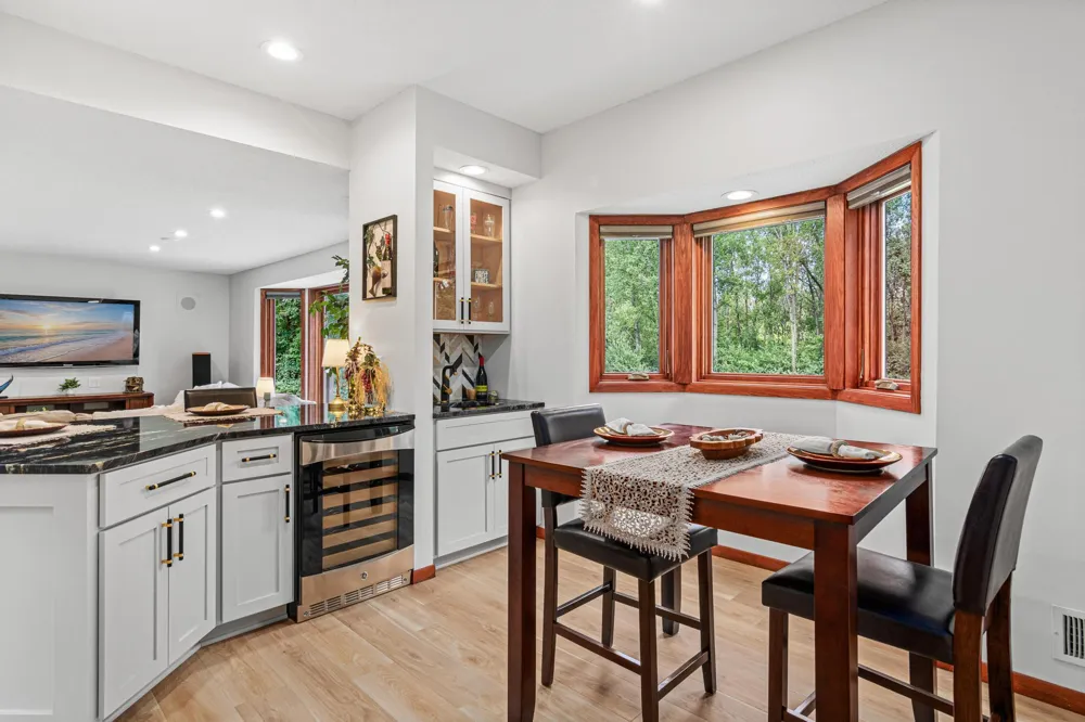 2915 Bruce Court Inver Grove Heights, MN 55077