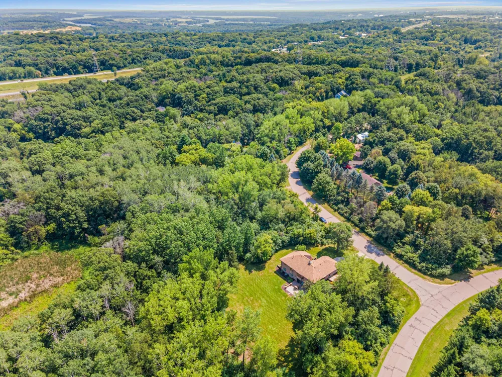 2915 Bruce Court Inver Grove Heights, MN 55077