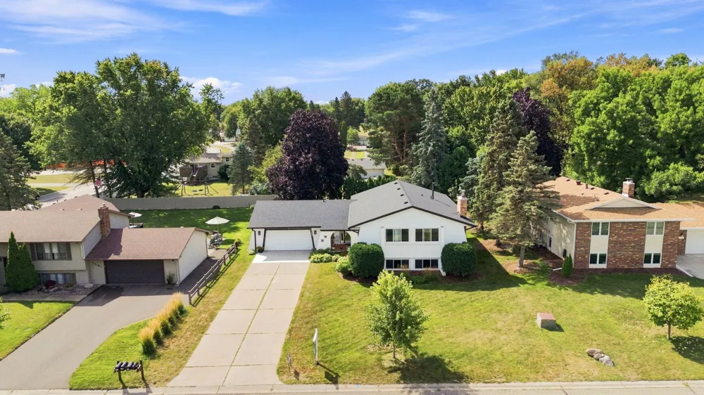 7565 Paul Road Woodbury, MN 55125