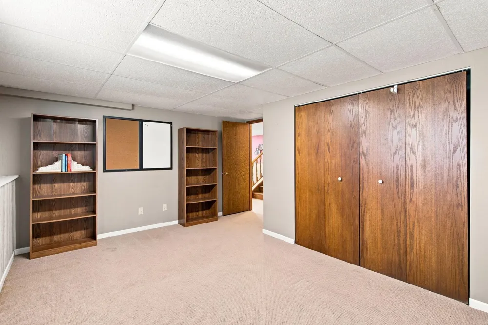 7565 Paul Road Woodbury, MN 55125