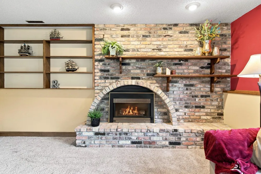7565 Paul Road Woodbury, MN 55125